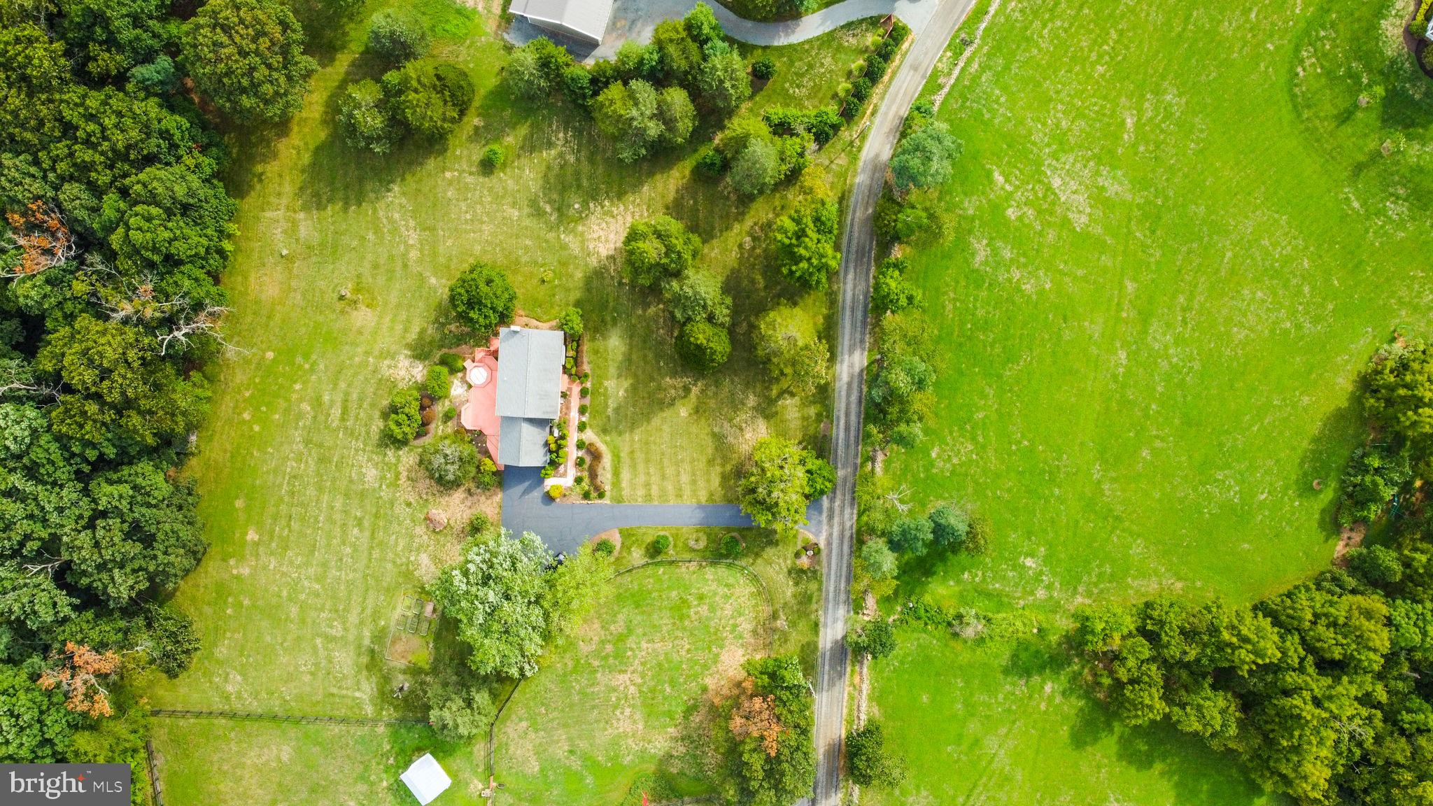 21960 Oatlands Road Aldie, VA 20105 - Photo 11 of 79