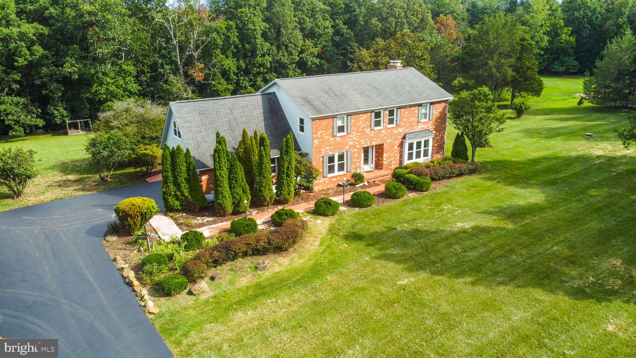 21960 Oatlands Road Aldie, VA 20105 - Photo 2 of 79 an aerial view of a house with a yard