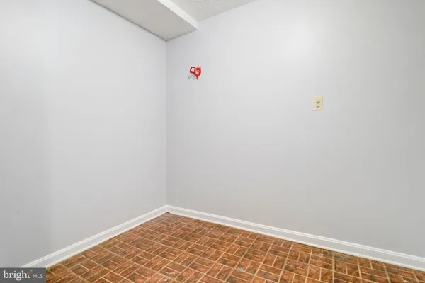 $5,000 | 21960 Oatlands Road, Aldie, VA 20105