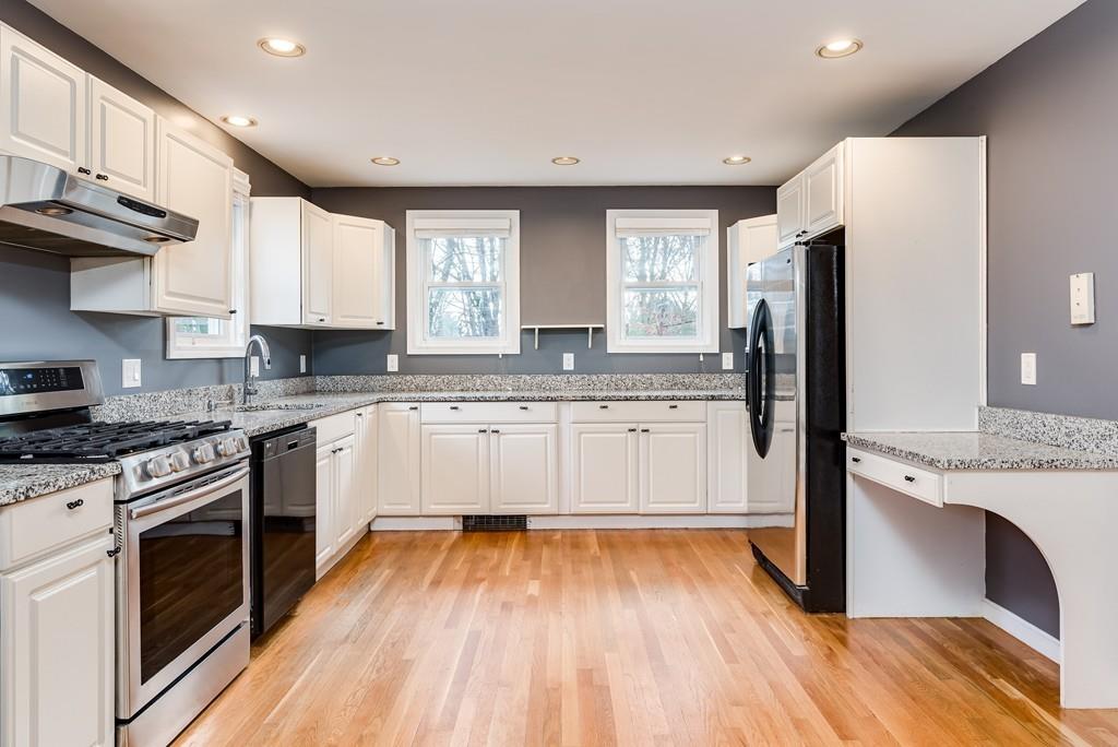 68 Taylor Road Acton, MA 01720 - Photo 3 of 35 Gallery Image 3