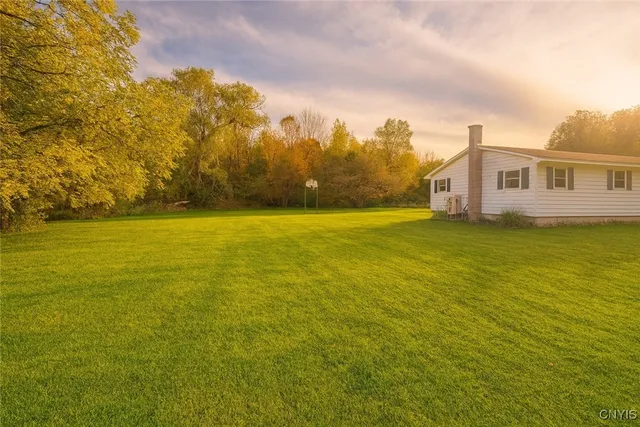 $189,000 | 9530 Us Route 20, Bridgewater, NY 13313