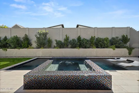 $965,000 | 713 East Kachina Trail, Phoenix, AZ 85042