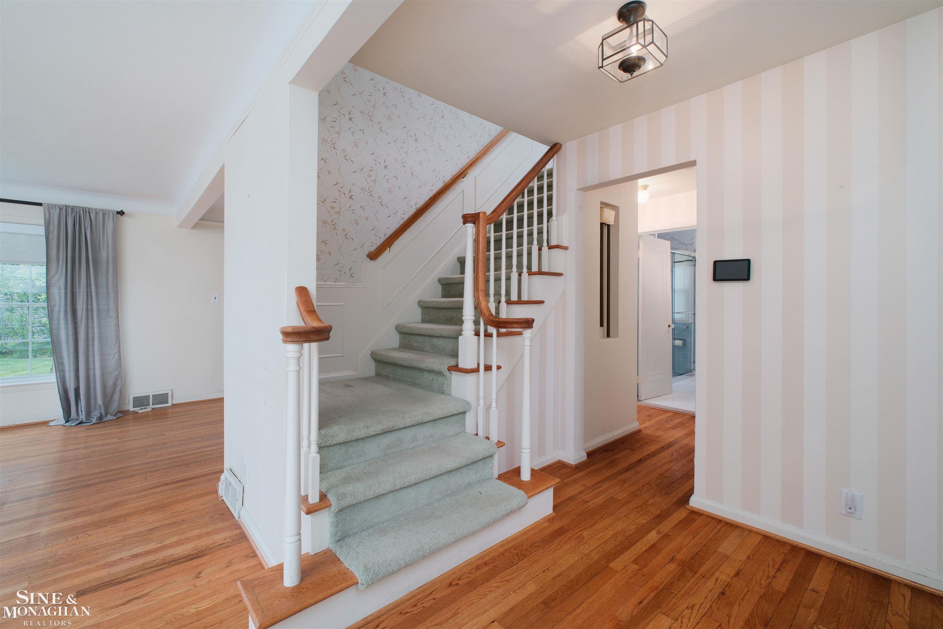 1726 Hawthorne Road Grosse Pointe Woods, MI 48236 - Photo 9 of 44