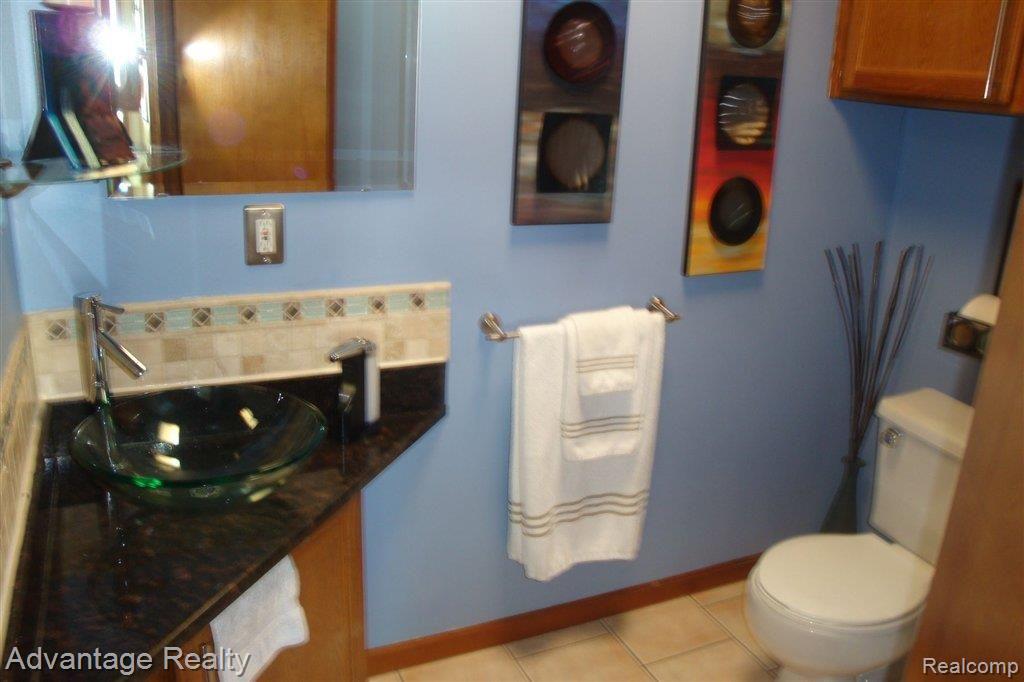 50115 Sass Road New Baltimore, MI 48047 - Photo 13 of 24 Half Bath.jpg