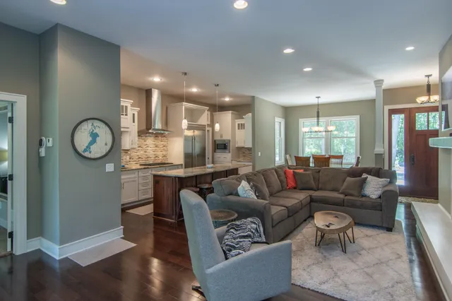 $999,000 | 24197 Willow Circle, Nisswa, MN 56468