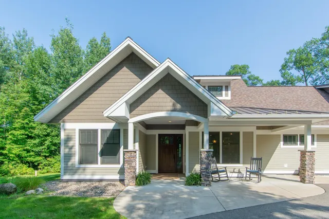 $999,000 | 24197 Willow Circle, Nisswa, MN 56468