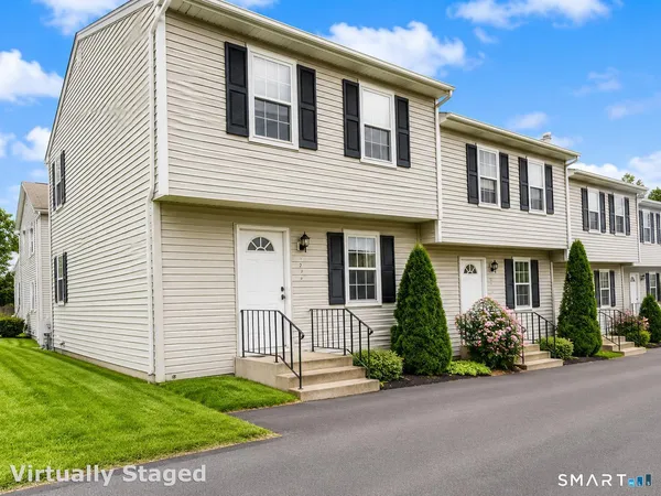 $3,200 | 39 Grand Street, Unit C, Danbury, CT 06810