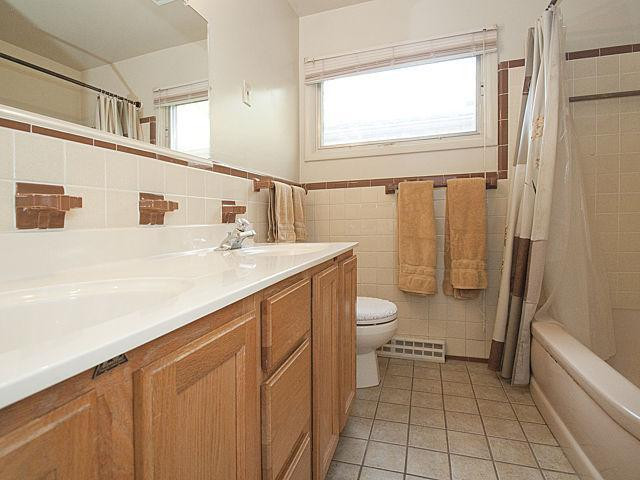 1718 Dunmore Road Ann Arbor, MI 48103 - Photo 14 of 31 Photo 14