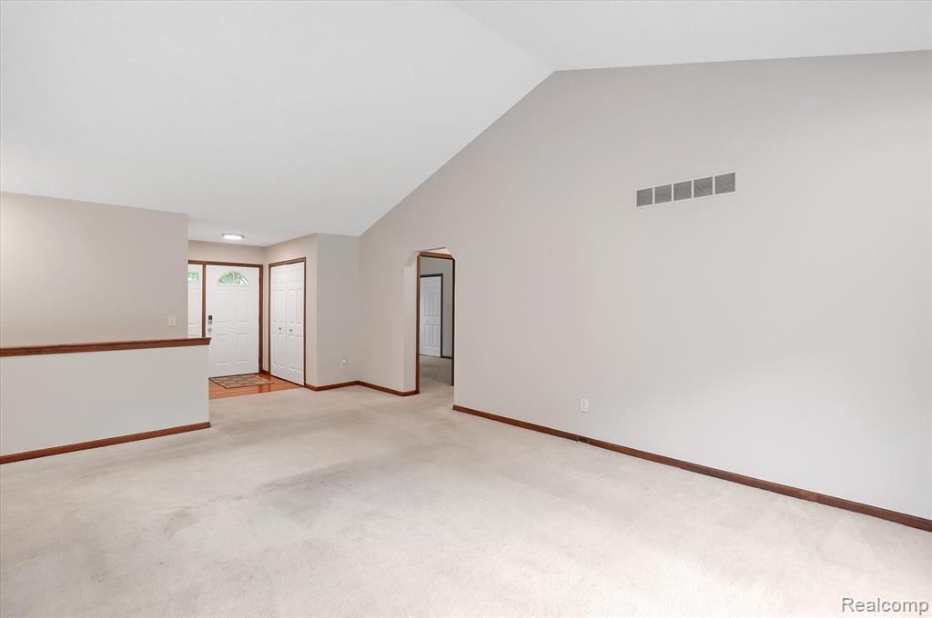 1674 North Hacker Road Howell, MI 48843 - Photo 6 of 40