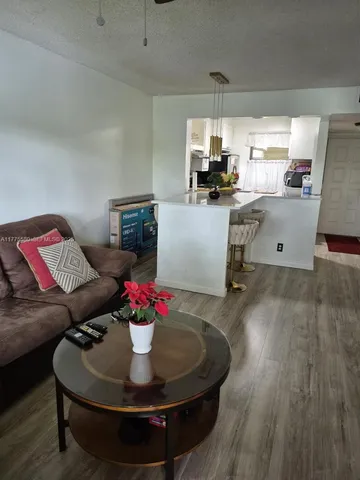 $178,000 | 5501 Lakeside Drive, Unit 204, Margate, FL 33063