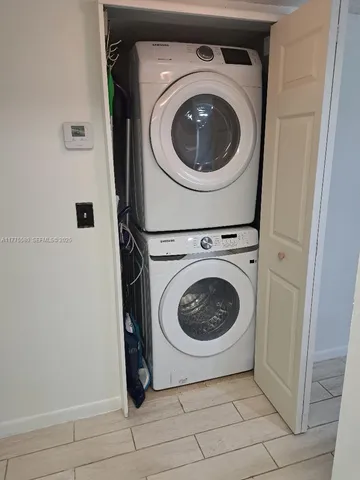 $178,000 | 5501 Lakeside Drive, Unit 204, Margate, FL 33063