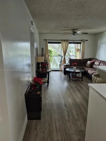 $178,000 | 5501 Lakeside Drive, Unit 204, Margate, FL 33063