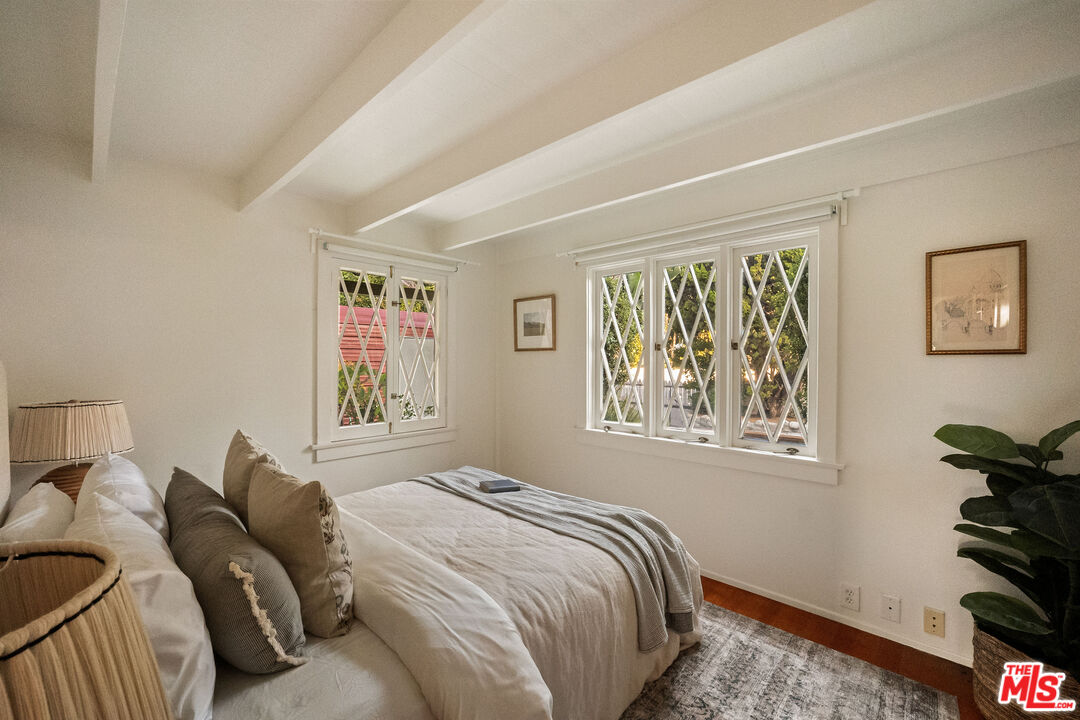 237 Mabery Road Santa Monica, CA 90402 - Photo 29 of 43 a bedroom with bed and a window