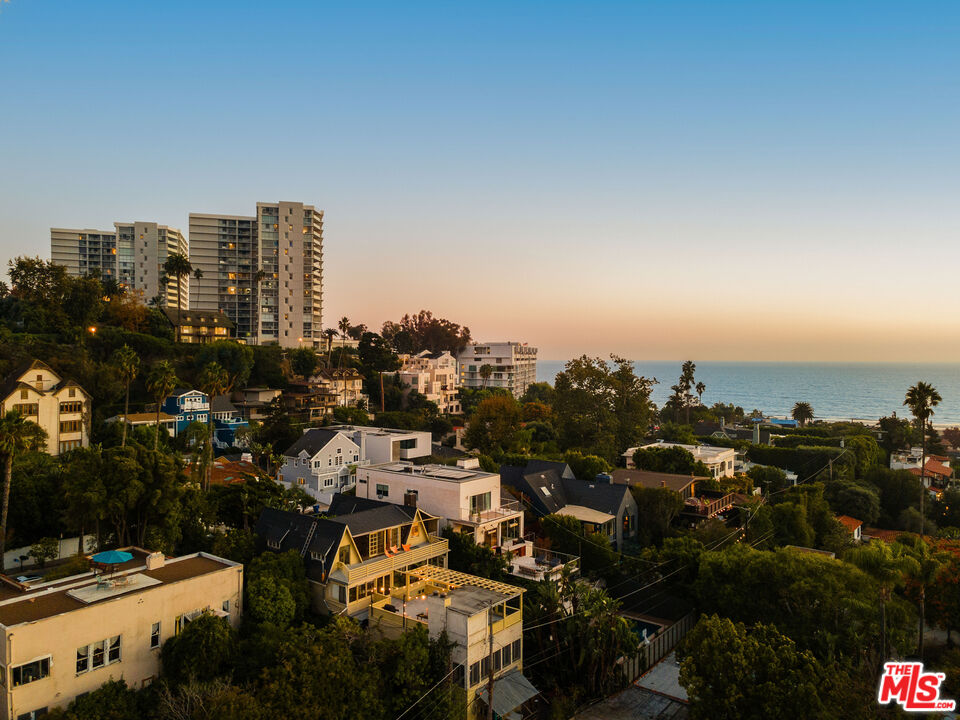 237 Mabery Road Santa Monica, CA 90402 - Photo 42 of 43 a view of a city