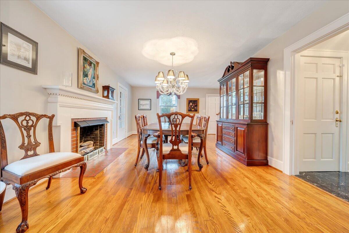 Living Room/Dining Room