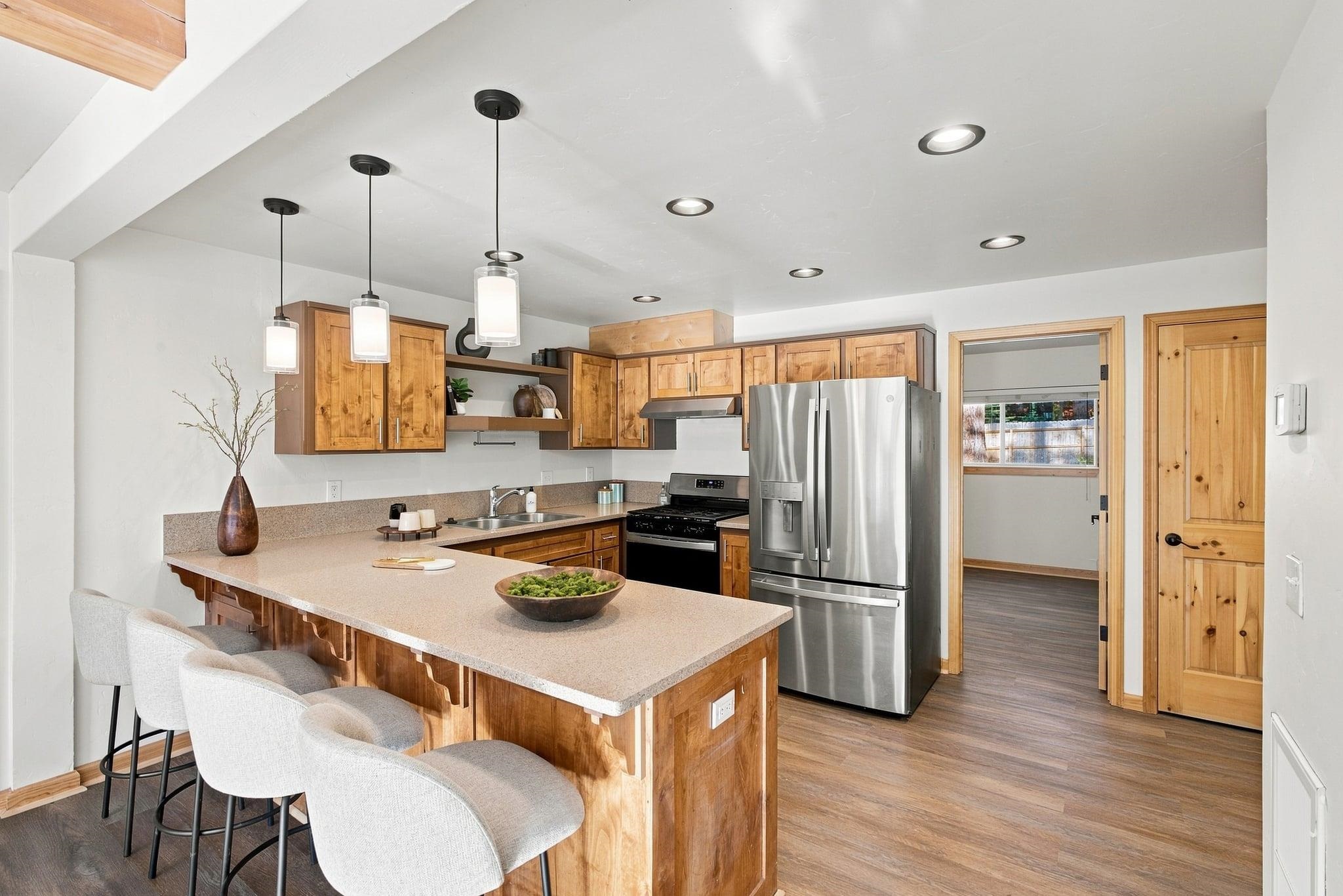 10595 Codogan Street Truckee, CA 96161 - Photo 6 of 25 Gallery Image 6
