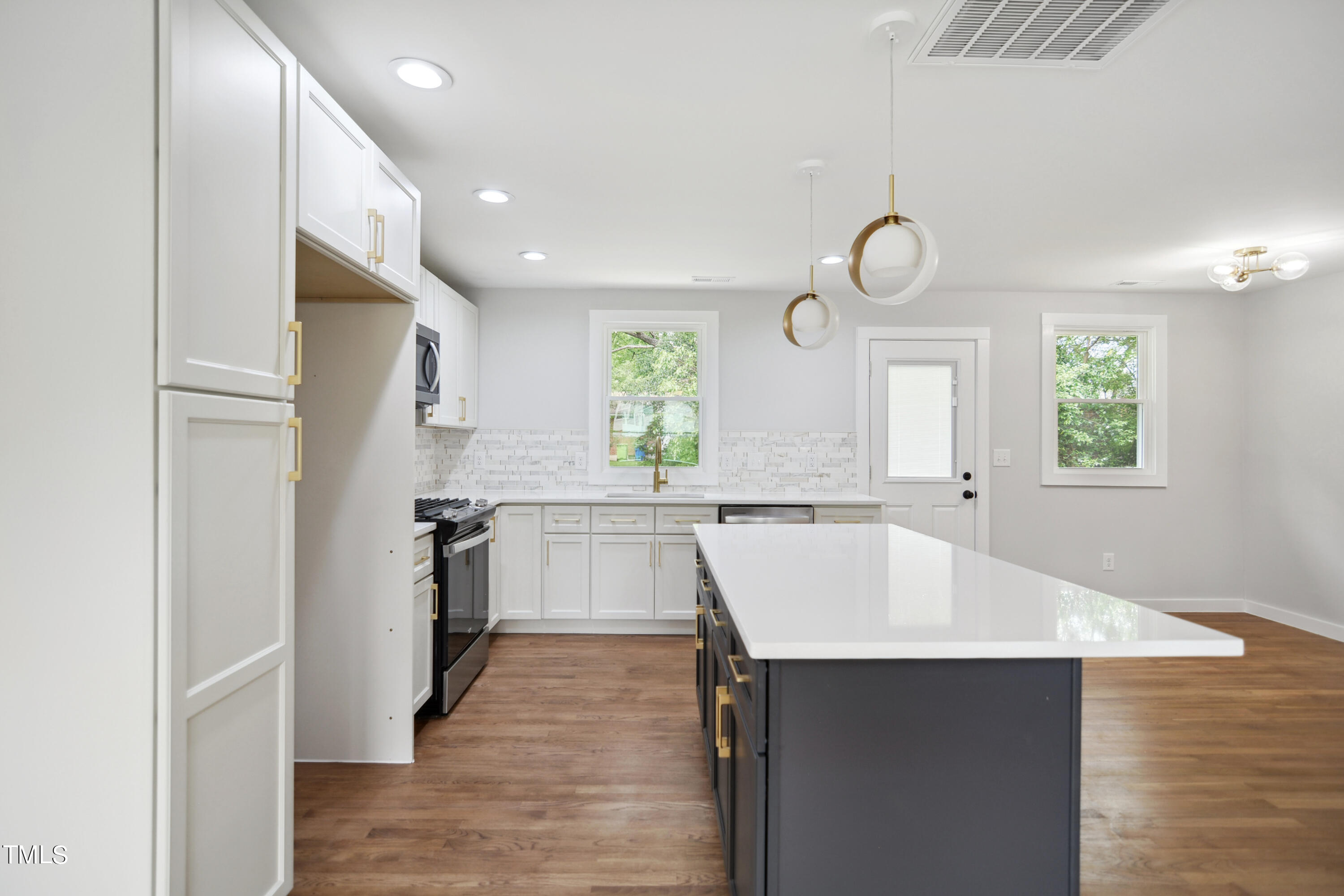 817 Newcombe Road Raleigh, NC 27610 - Photo 6 of 13 07