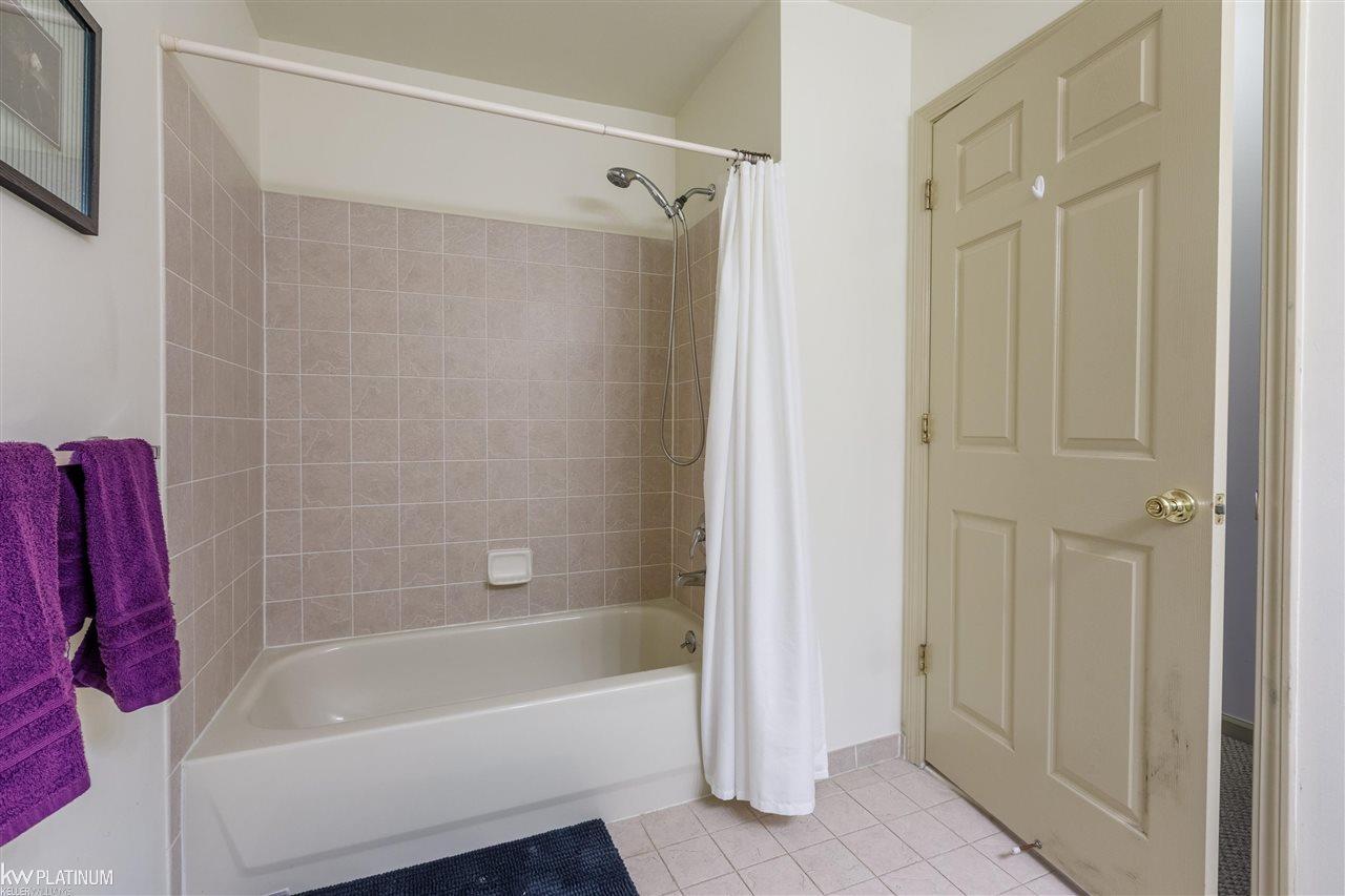 1756 Flagstone Circle Rochester, MI 48307 - Photo 13 of 26 Full Bath