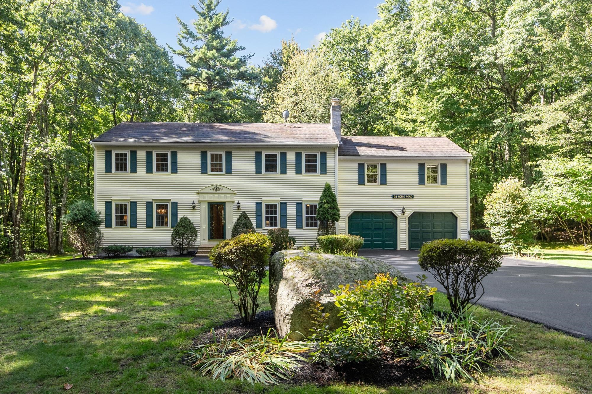 138 Hobbs Road Princeton, MA 01541 - Photo 2 of 39 Gallery Image 2