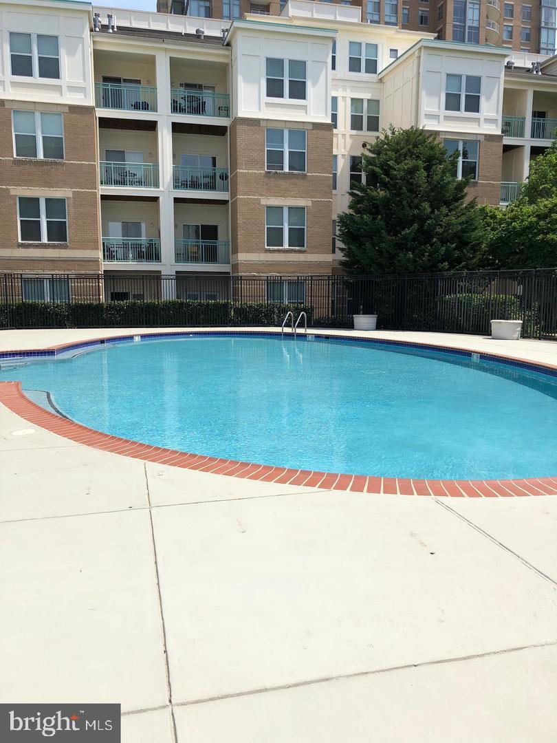 12000 Market Street, Unit 177 Reston, VA 20190 - Photo 12 of 12 Seasonal outdoor pool
