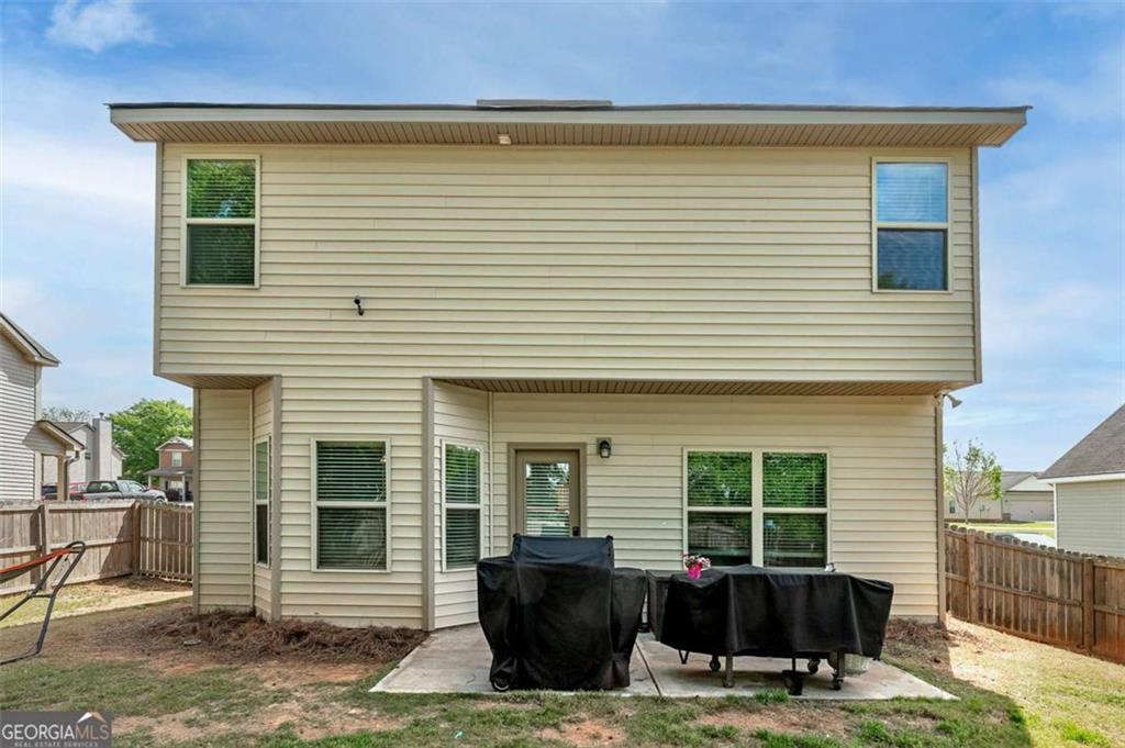 457 Stanebrook Court Jackson, GA 30233 - Photo 4 of 24