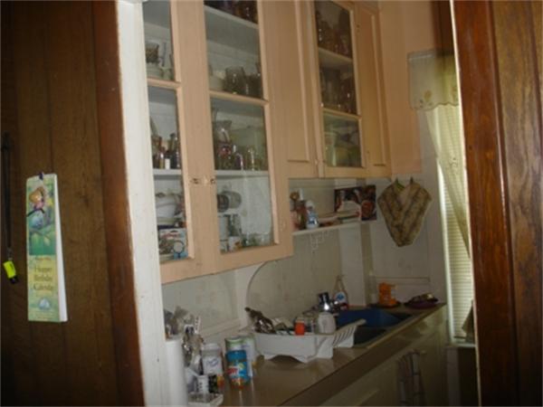 154 Cottage Street Fall River, MA 02721 - Photo 3 of 9