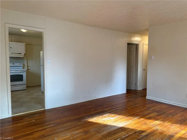 $1,025 | 1301 Wise Avenue, High Point, NC 27260