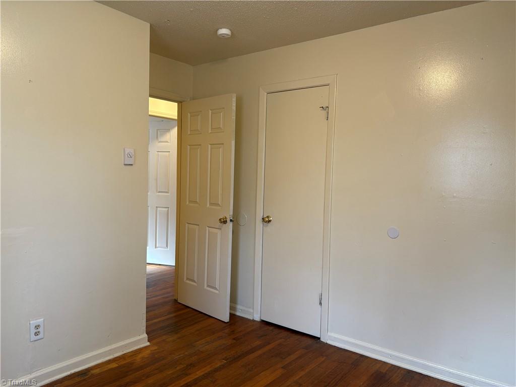 1301 Wise Avenue High Point, NC 27260 - Photo 6 of 11