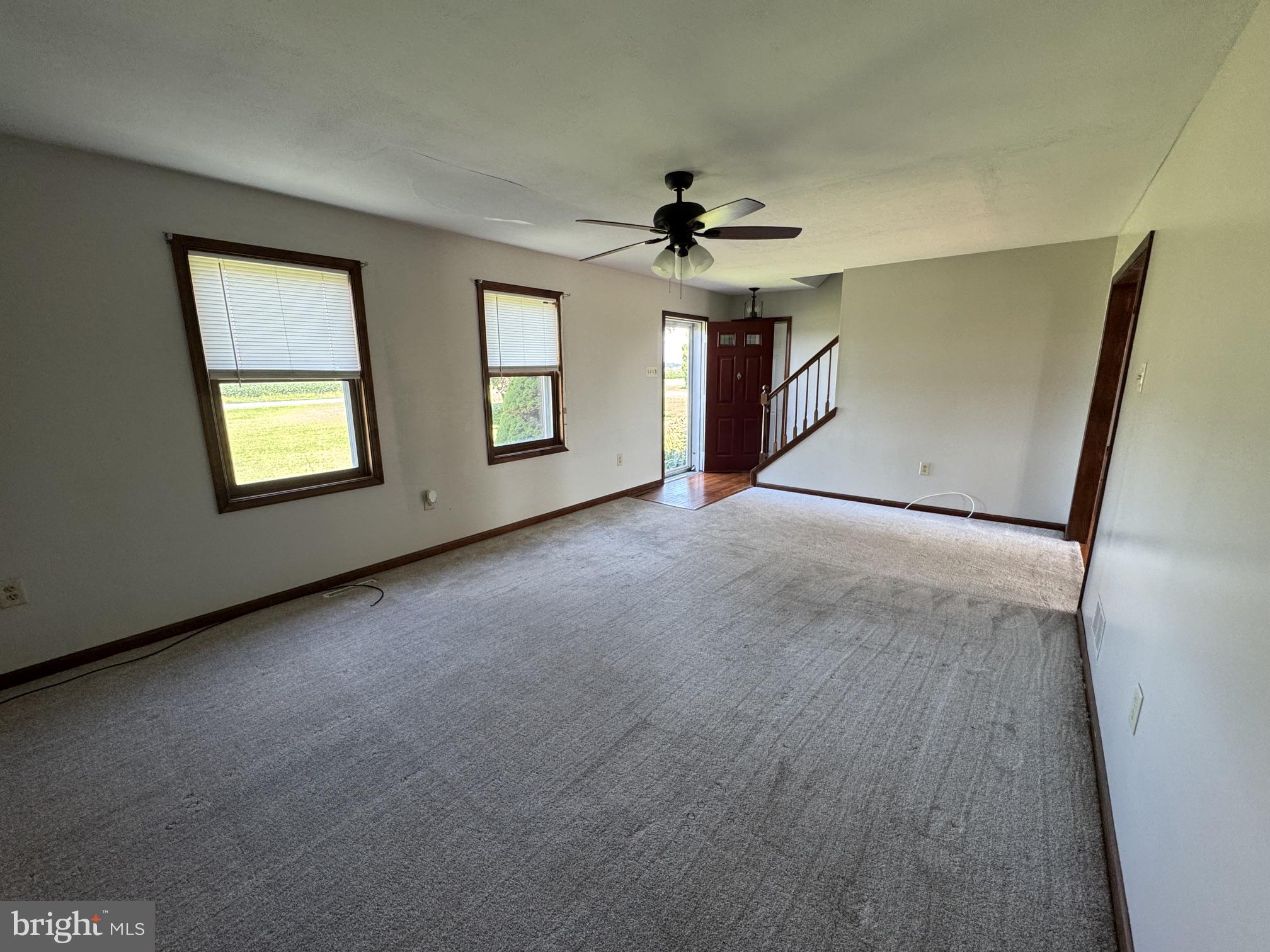 346 Highland Road Atglen, PA 19310 - Photo 2 of 17 Living Room