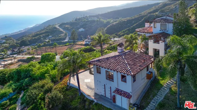 $5,250,000 | 4240 Avenida De La Encinal, Malibu, CA 90265