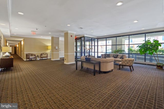 $398,000 | 1200 Braddock Place, Unit 209, Alexandria, VA 22314