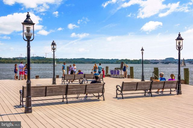 $398,000 | 1200 Braddock Place, Unit 209, Alexandria, VA 22314