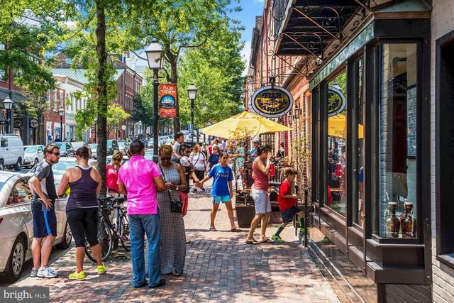 $398,000 | 1200 Braddock Place, Unit 209, Alexandria, VA 22314