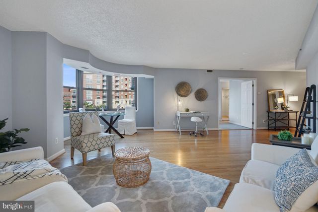 $398,000 | 1200 Braddock Place, Unit 209, Alexandria, VA 22314