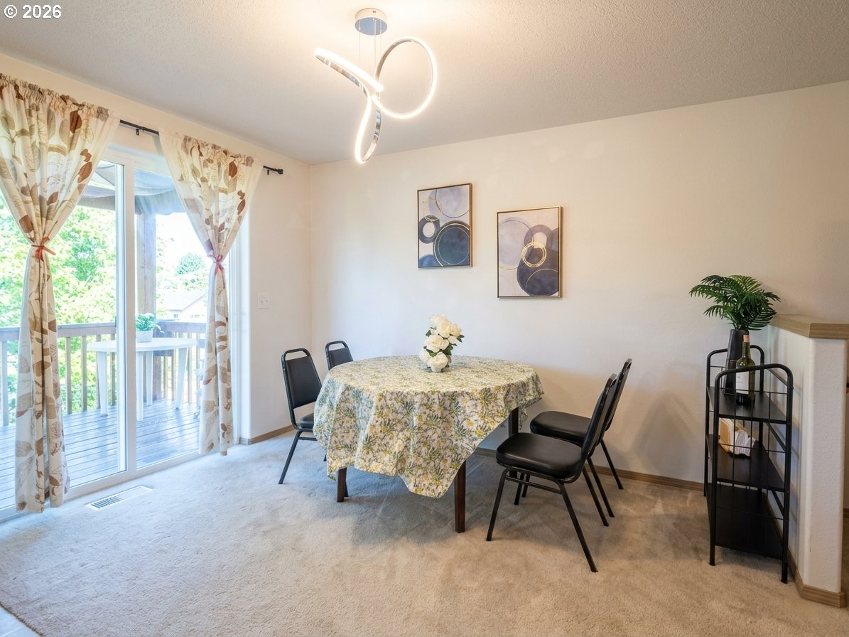 5115 Southeast 140th Place Portland, OR 97236 - Photo 6 of 23
