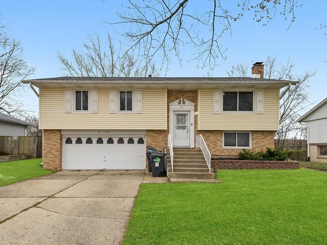 $330,000 | 511 Freeman Avenue, Streamwood, IL 60107