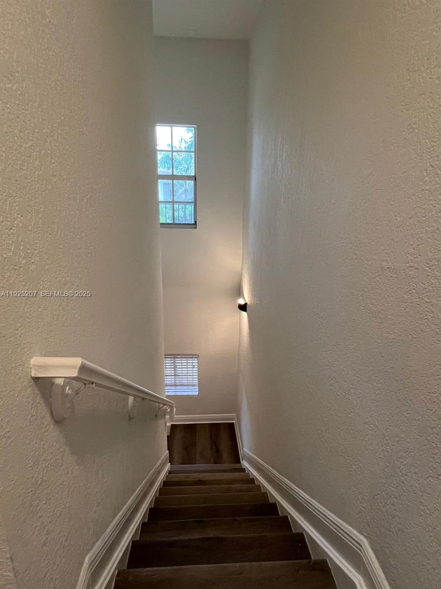 22 Southwest 6th Court, Unit 22 Pompano Beach, FL 33060 - Photo 11 of 26 a view of entryway