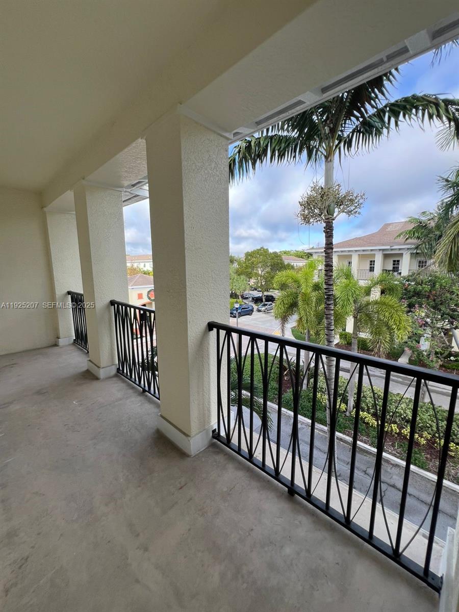 22 Southwest 6th Court, Unit 22 Pompano Beach, FL 33060 - Photo 20 of 26 a view of a porch