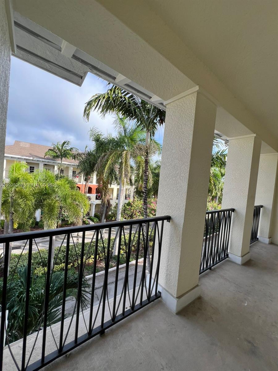 22 Southwest 6th Court, Unit 22 Pompano Beach, FL 33060 - Photo 21 of 26 a view of a porch