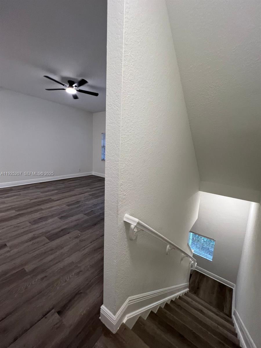 22 Southwest 6th Court, Unit 22 Pompano Beach, FL 33060 - Photo 6 of 26 a view of entryway