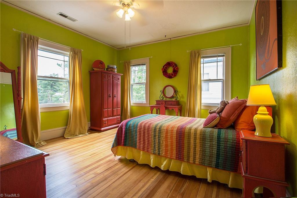 118 North Hawthorne Road Winston-Salem, NC 27104 - Photo 11 of 21 Gallery Image 11