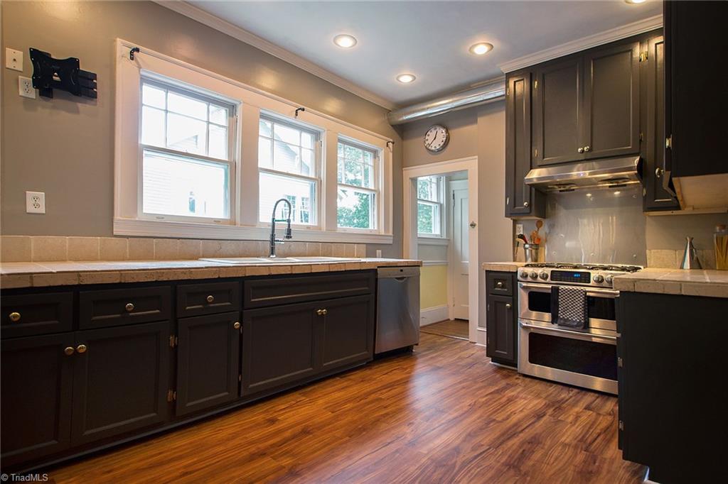 118 North Hawthorne Road Winston-Salem, NC 27104 - Photo 8 of 21 Gallery Image 8