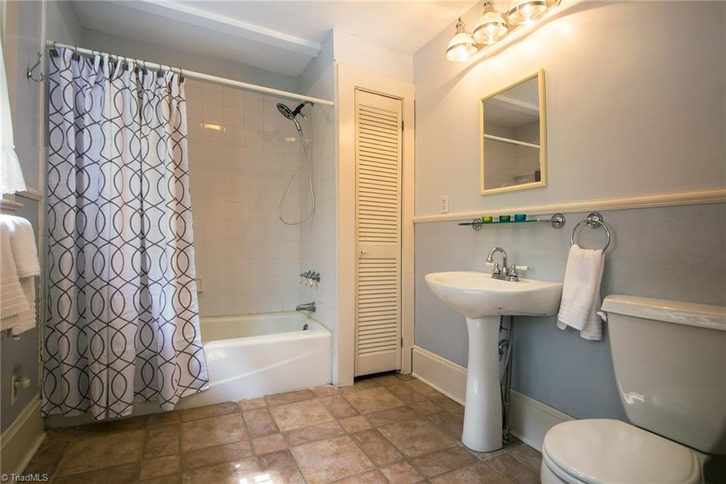 118 North Hawthorne Road Winston-Salem, NC 27104 - Photo 10 of 21 Gallery Image 10