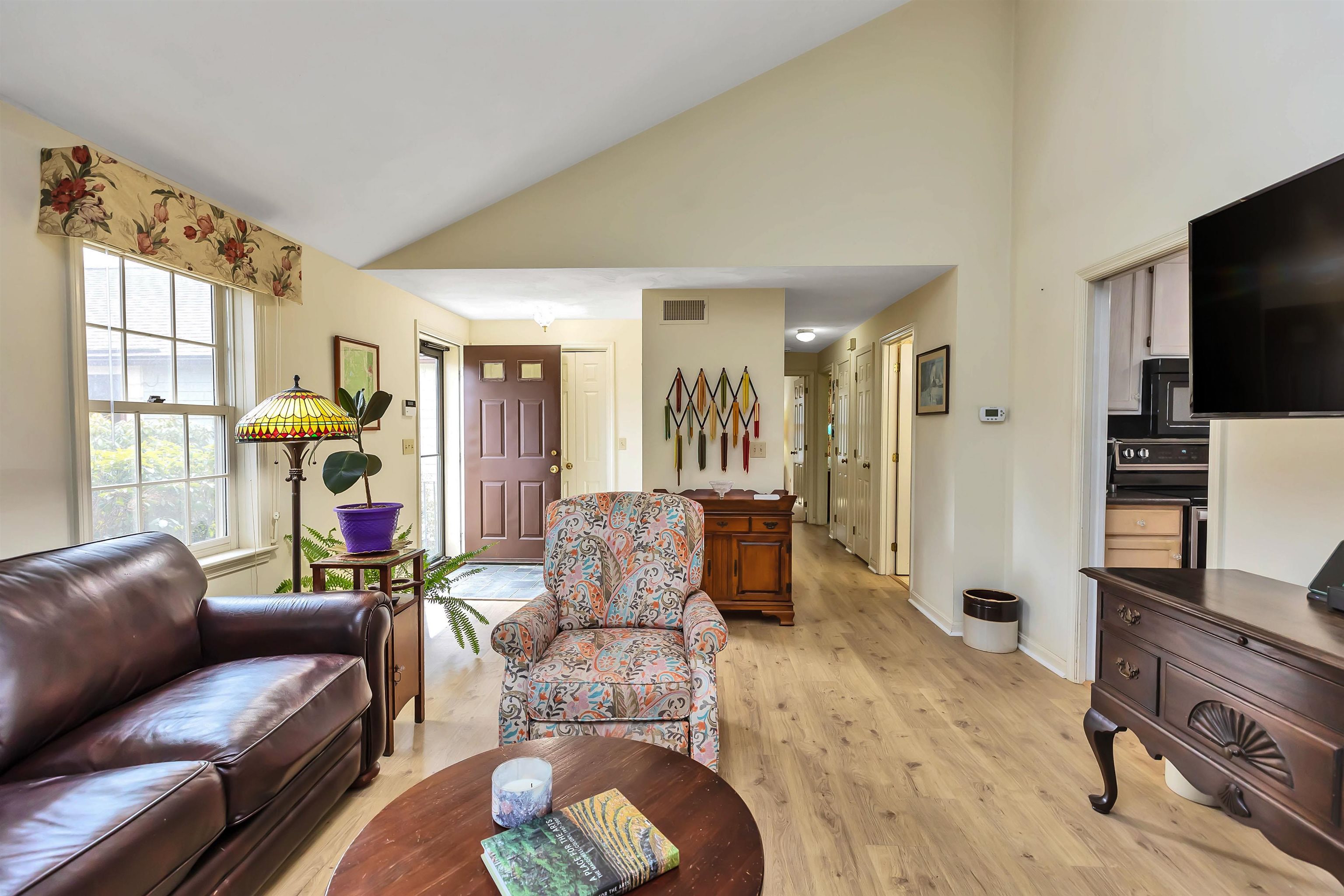54 Colonial Square, Unit 54 Peterborough, NH 03458 - Photo 5 of 26 Gallery Image 5