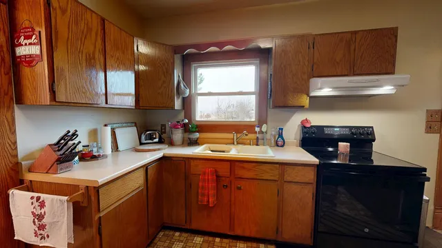 $300,000 | 5012 County Hwy BC, Sparta, WI 54656