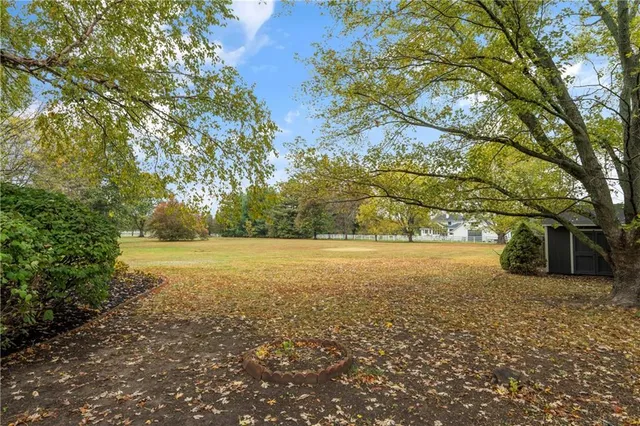 $897,500 | 3680 West 194th Street, Stilwell, KS 66085