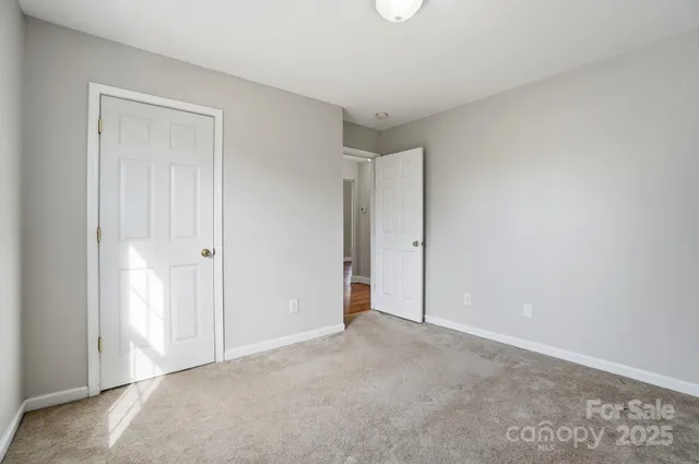 $289,900 | 1533 Hollow Maple Drive, Charlotte, NC 28216