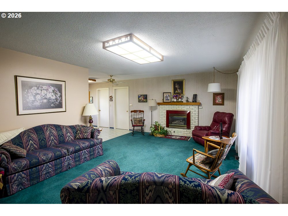 2448 Century Loop La Grande, OR 97850 - Photo 2 of 28