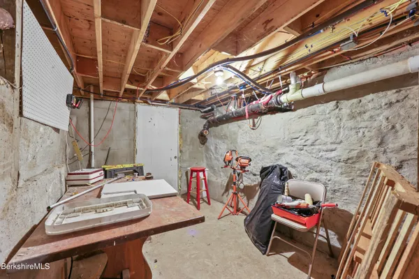 $284,000 | 19 Fisk Street, Cheshire, MA 01225
