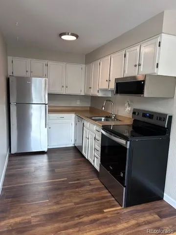 $1,750 | 1243 North Gaylord Street, Unit 302, Denver, CO 80206